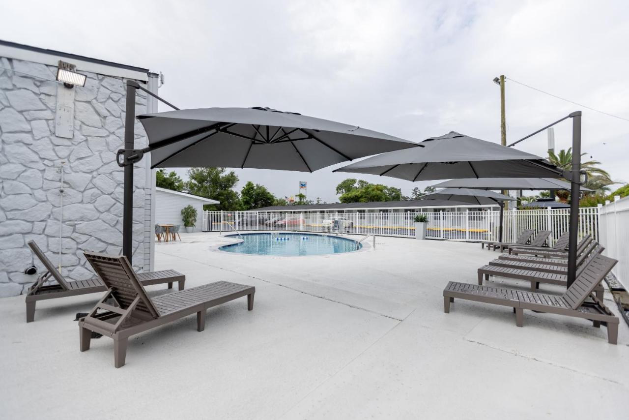 Golden Isles Inn & Suites Brunswick Exterior foto